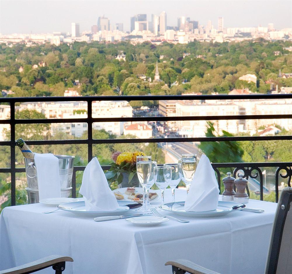 Pavillon Henri Iv Hotel 4*