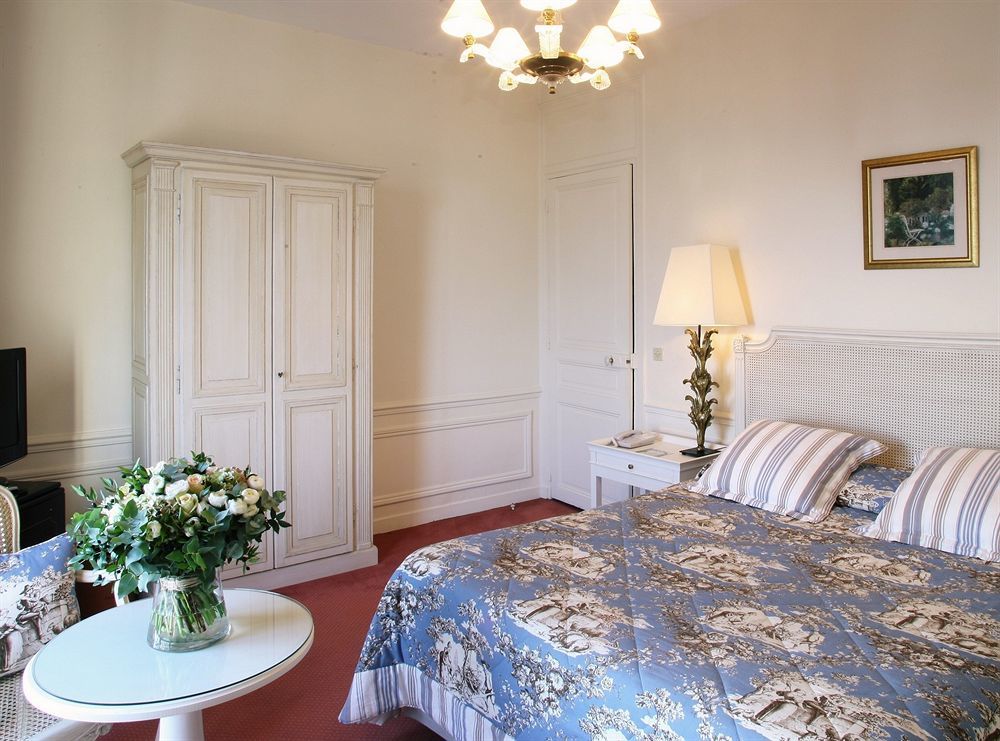 Hotel Pavillon Henri Iv Restaurant Gastronomique Terrasse 4*