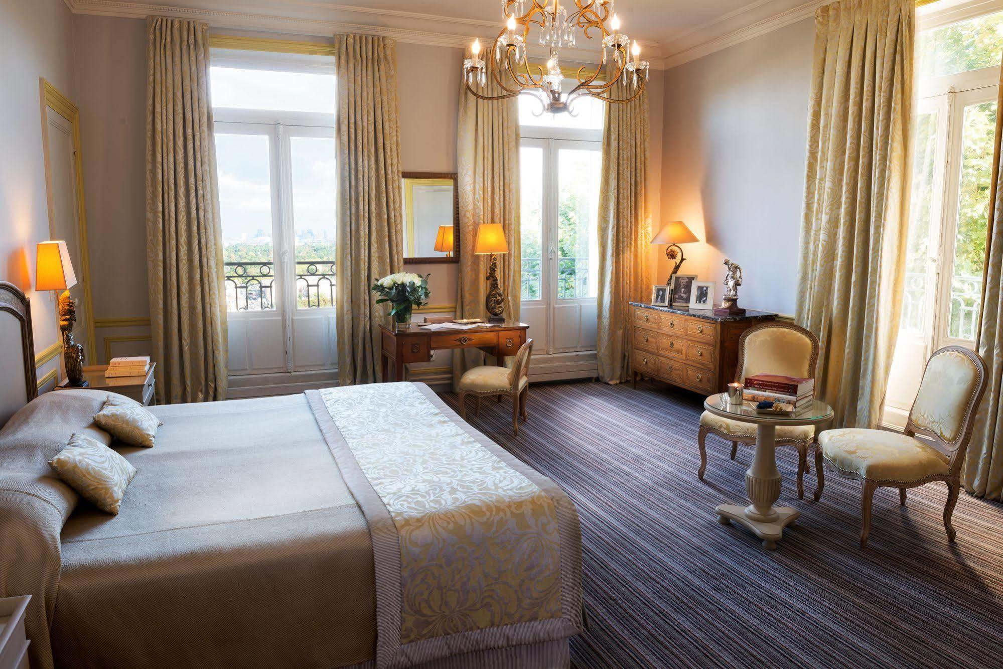 Pavillon Henri Iv Restaurant Gastronomique Terrasse 4*