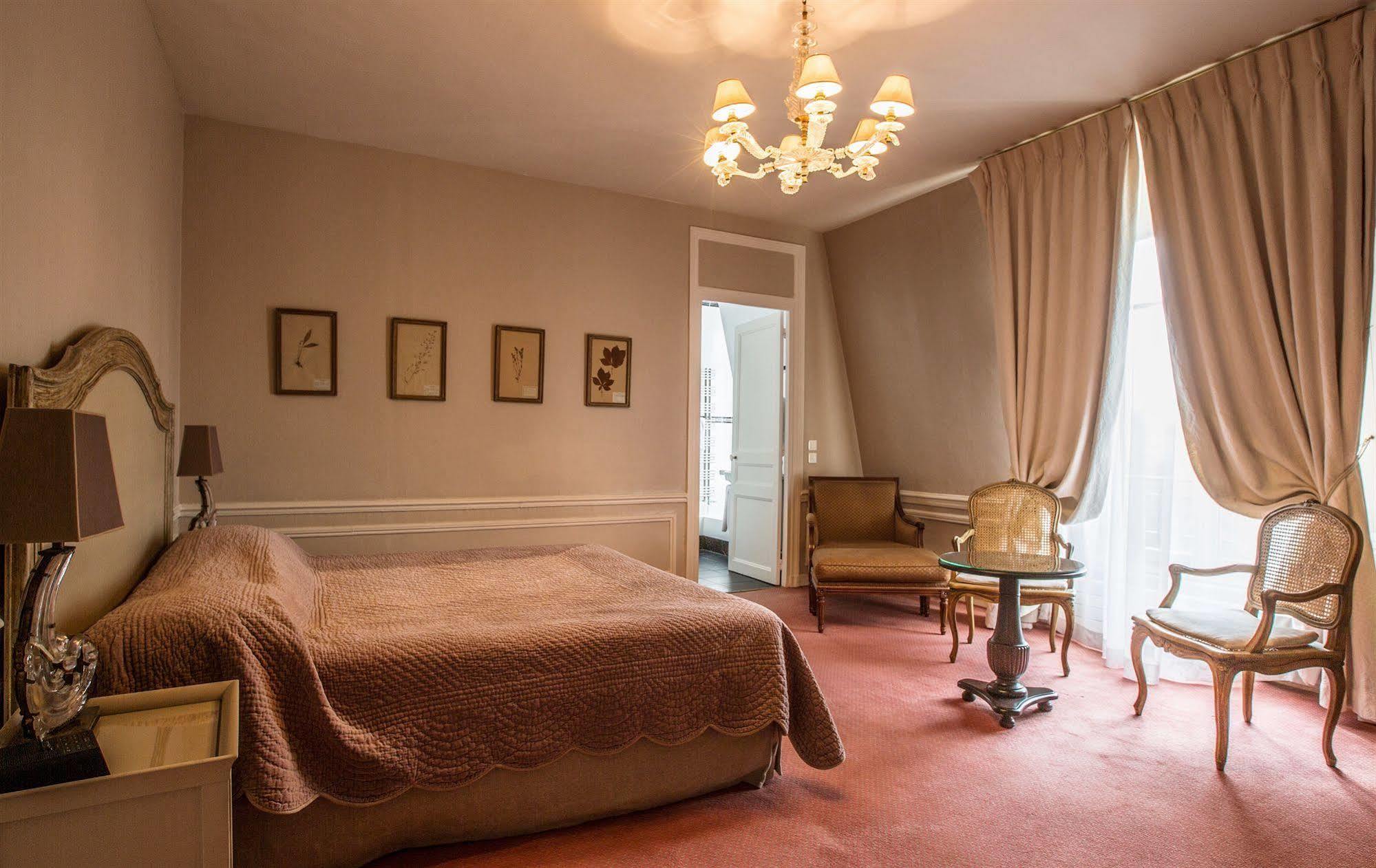 Hotel Pavillon Henri Iv 4*