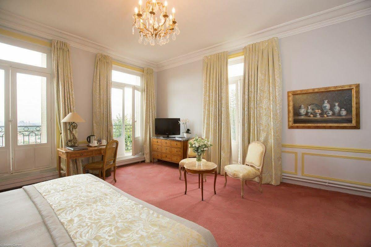 Pavillon Henri Iv Hotel